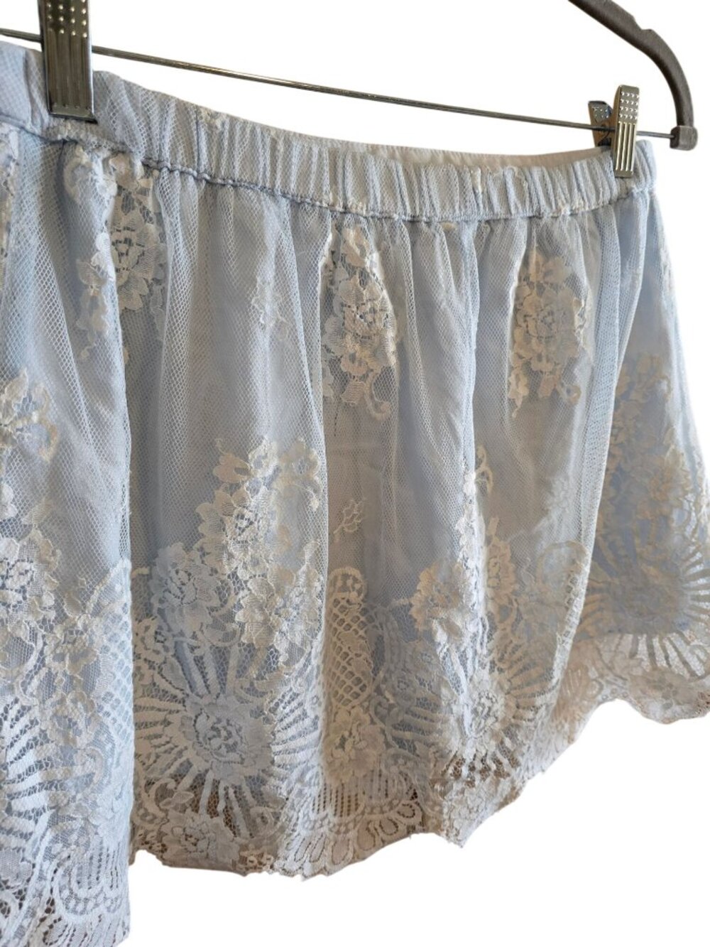 Abercrombie & Fitch White Lace Mini Skirt M Floral Design Elegant y2k vintage